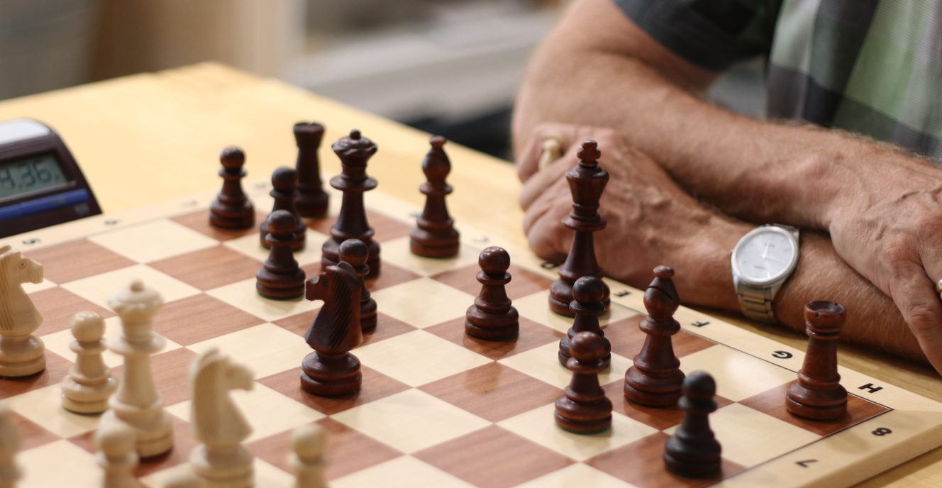 Partie am Brett während des Spielabends in der Mühlstraße